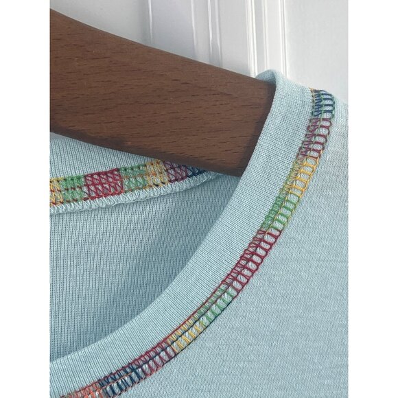 Chicago Short Sleeve T-Shirt Size Large Light Blue Crewneck Pullover Rainbow NEW - Picture 4 of 5